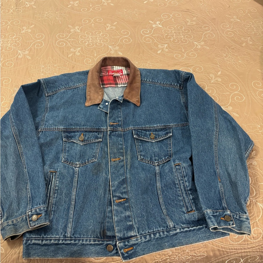 Classic Denim Jacket Marlboro country store with Brown leather collar.